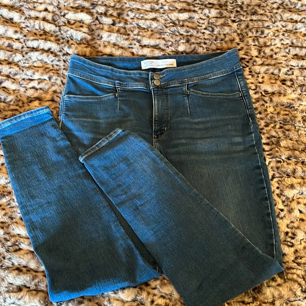 Ladies Levi’s High Rise Super Skinny 12